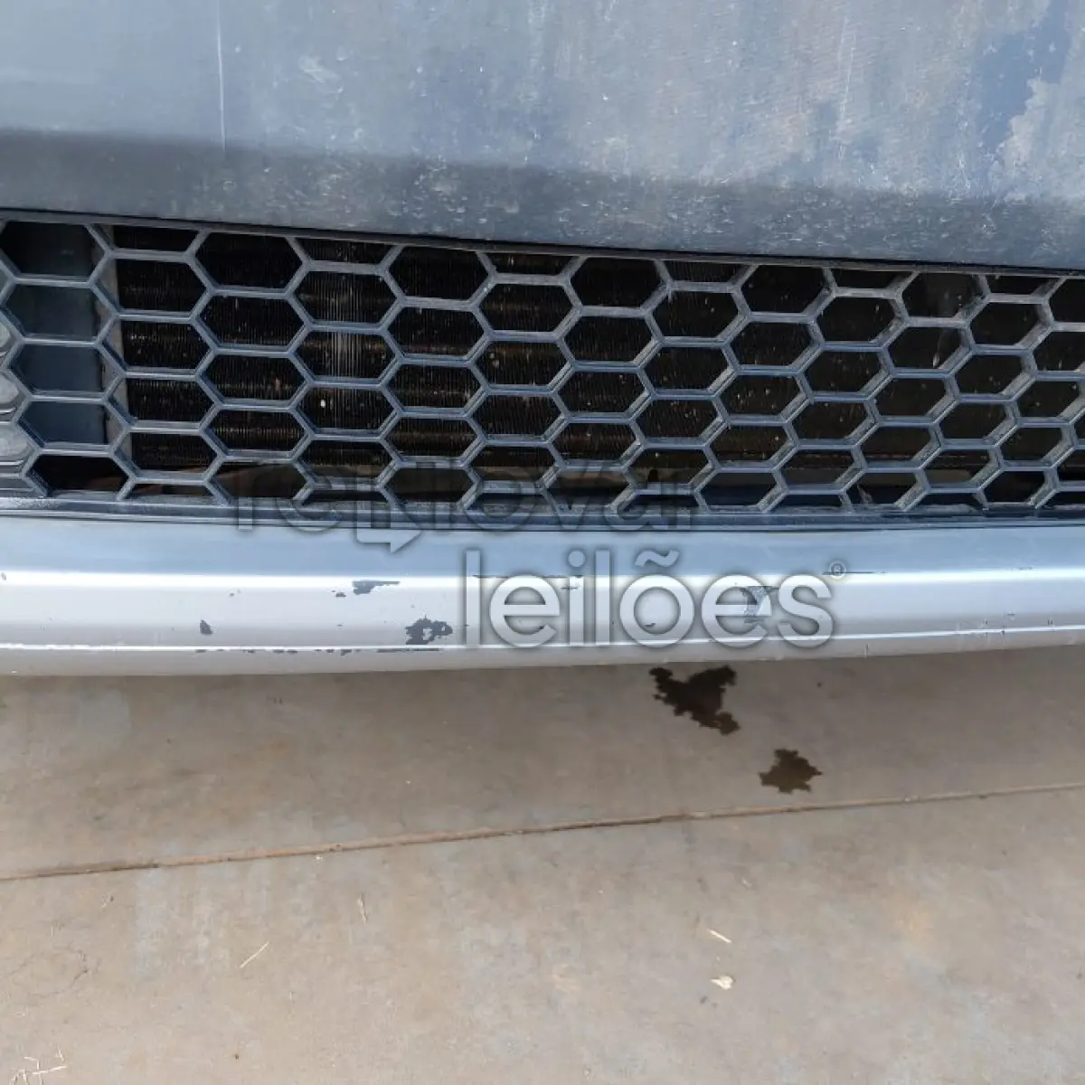 LOTE 011 - FIAT UNO VIVACE 1.0 - ANO 2014/2015 - SICREDI LIBERDADE - DEPOSITADO EM SANTO ÂNGELO