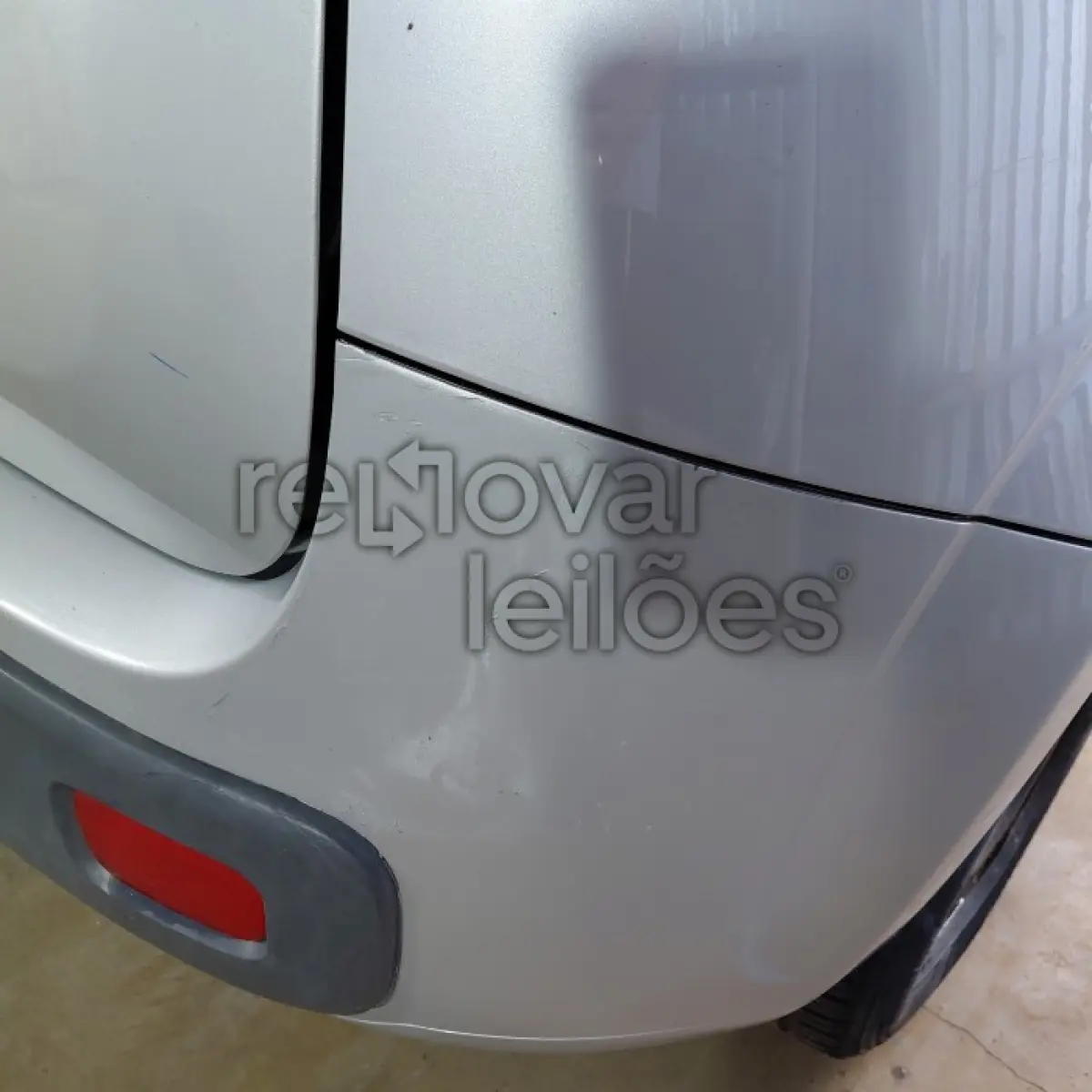 LOTE 011 - FIAT UNO VIVACE 1.0 - ANO 2014/2015 - SICREDI LIBERDADE - DEPOSITADO EM SANTO ÂNGELO