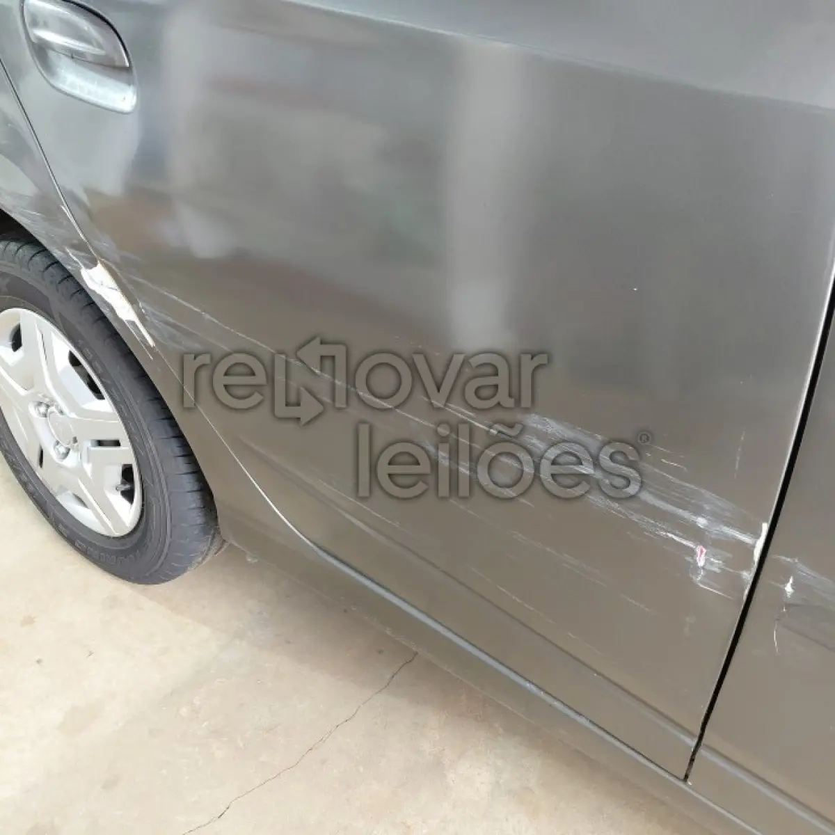 LOTE 030 - CHEVROLET ONIX 1.0MT LT - ANO 2014/2015 - COMPLETO - SICREDI CAMINHO DAS AGUAS - DEPOSITADO EM SANTO ÂNGELO/RS