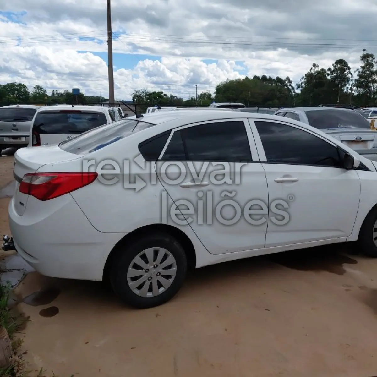 LOTE 025 - HYUNDAI HB20S 1.0M COMF - ANO 2014/2015 - COMPLETO - SICREDI PIONEIRA - DEPOSITADO EM SANTO ÂNGELO/RS