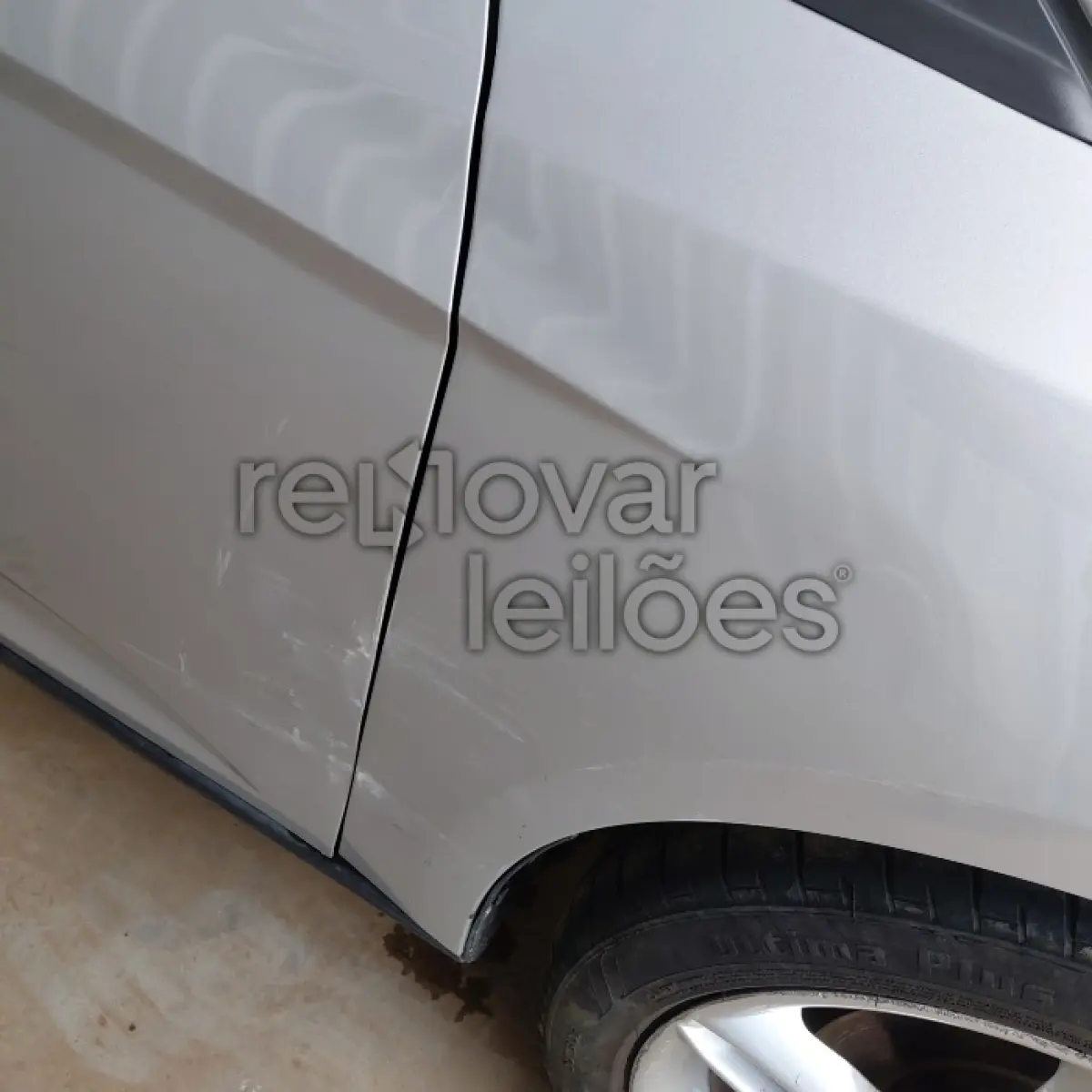 LOTE 026 - FORD FORD FOCUS SE AT 2.0 S - ANO 2013/2014 - COMPLETO - SICOOB NOVA TRENTO - DEPOSITADO EM SANTO ÂNGELO/RS