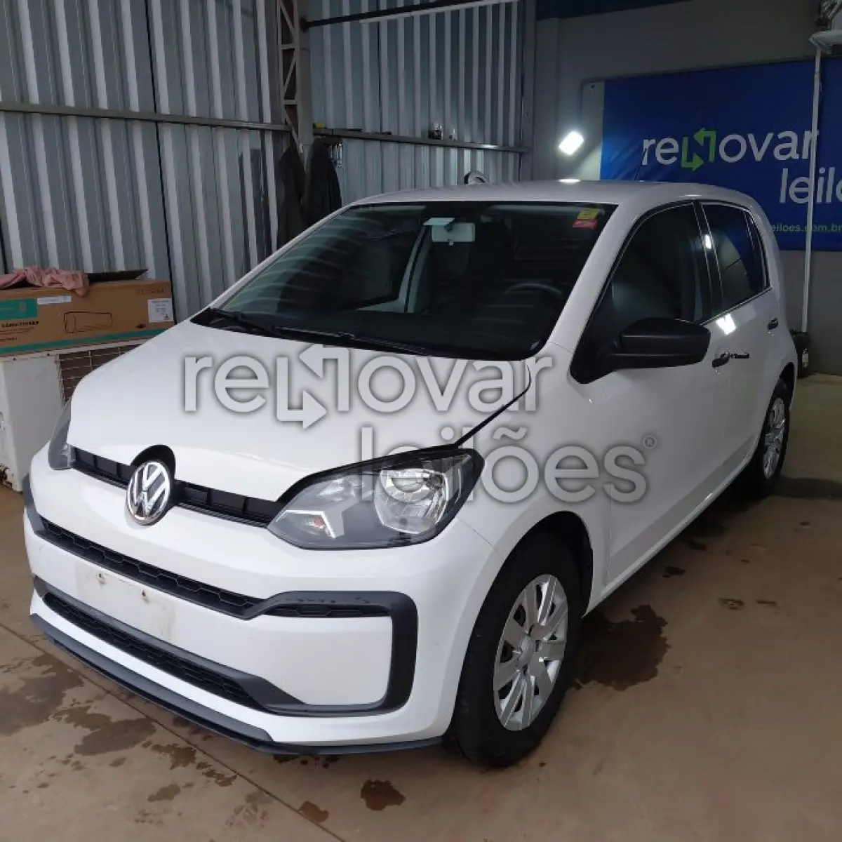 LOTE 024 - VW UP TAKE MCV - ANO 2017/2018 - COMPLETO - SICREDI PIONEIRA - DEPOSITADO EM SANTO ÂNGELO/RS