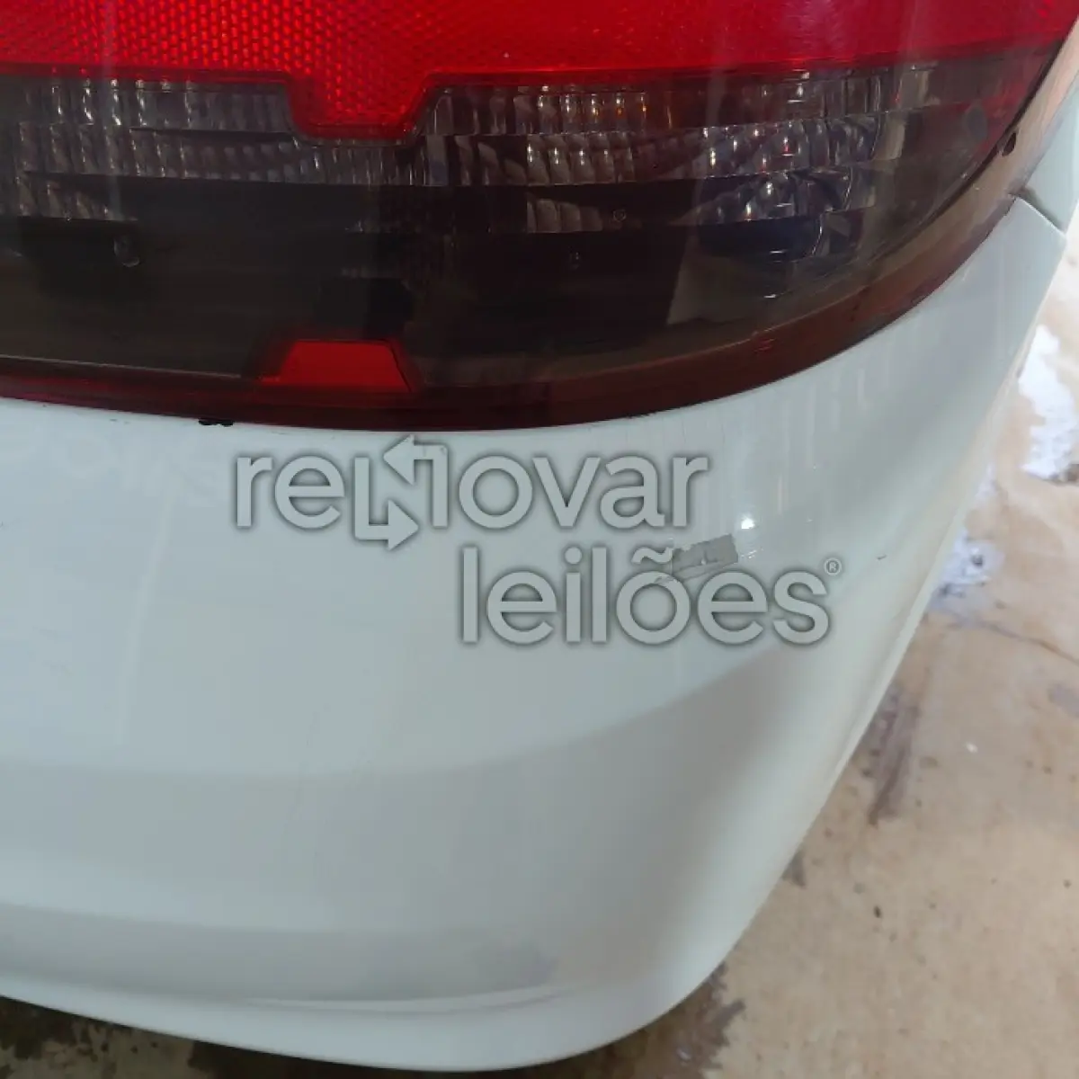 LOTE 043 - CHEVROLET ONIX 1.4MT LT - ANO 2015/2016 - COMPLETO - SICREDI PIONEIRA - DEPOSITADO EM SANTO ÂNGELO/RS
