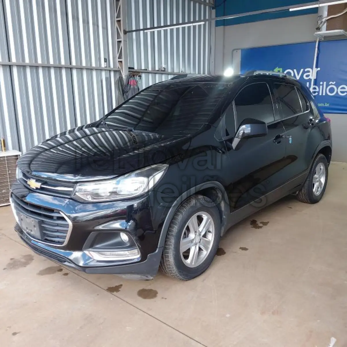 LOTE 032 - CHEVROLET TRACKER LT - ANO 2016/2017 - COMPLETO - SICREDI INTEGRAÇÃO LAJEADO - DEPOSITADO EM SANTO ÂNGELO/RS