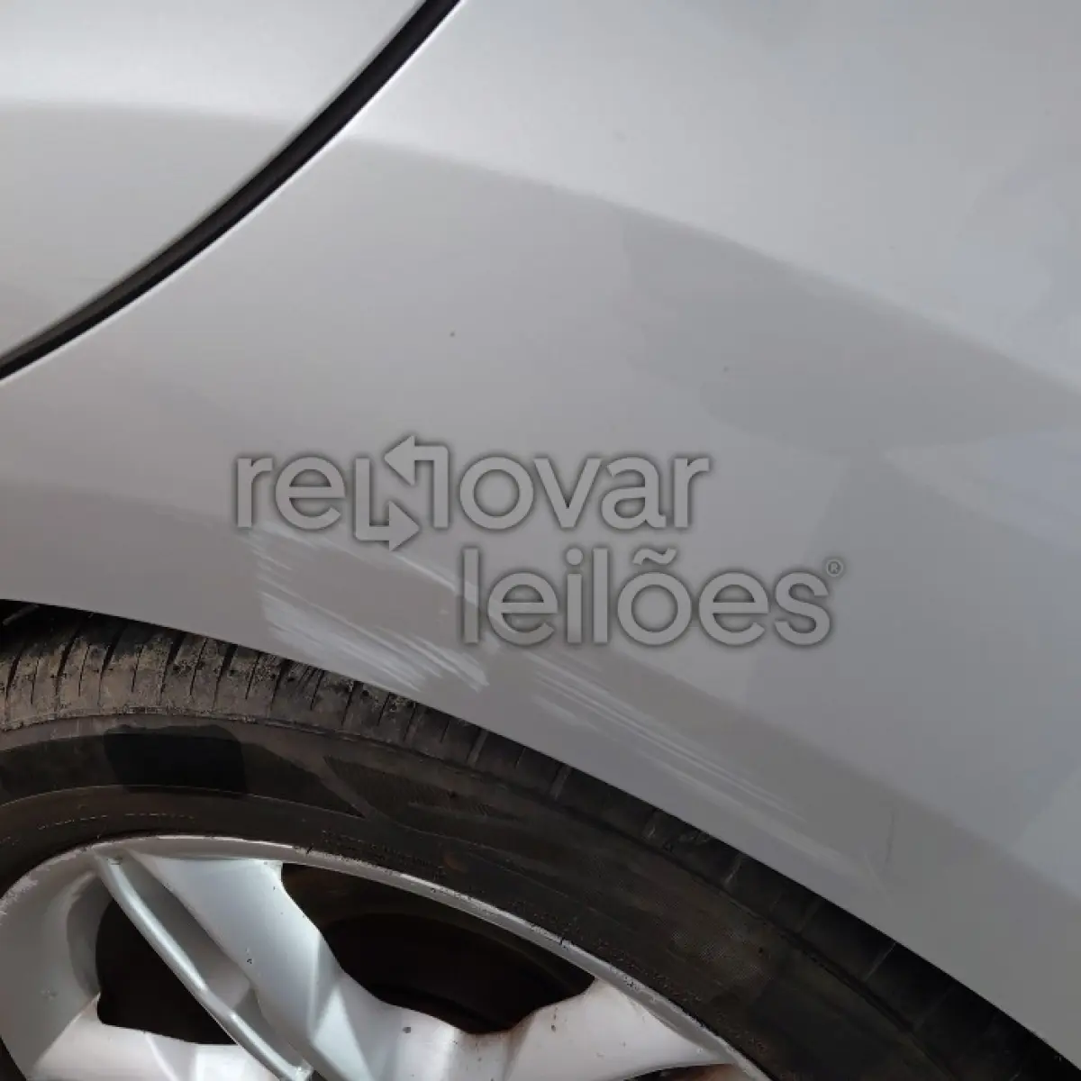 LOTE 026 - FORD FORD FOCUS SE AT 2.0 S - ANO 2013/2014 - COMPLETO - SICOOB NOVA TRENTO - DEPOSITADO EM SANTO ÂNGELO/RS
