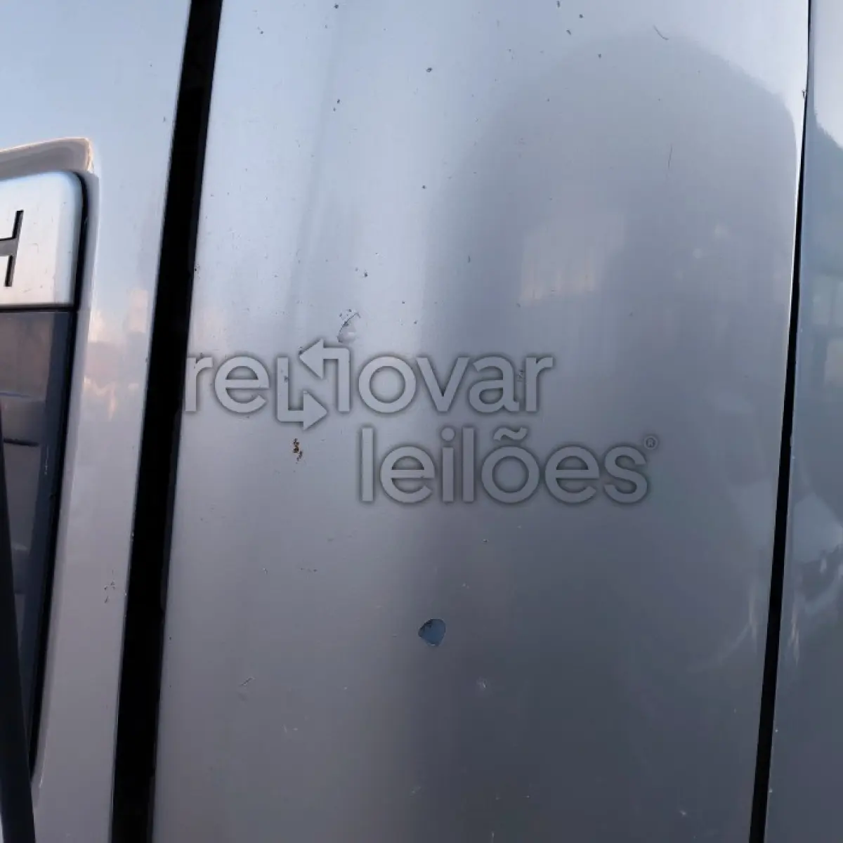 LOTE 014 - VOLVO FH 440 6X4T - ANO 2010/2011 - COMPLETO - SICREDI PLANALTO - DEPOSITADO EM SANTO ÂNGELO/RS