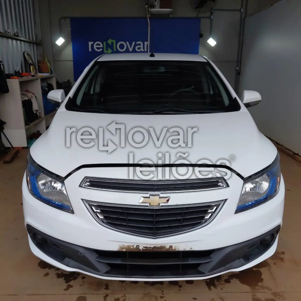 LOTE 043 - CHEVROLET ONIX 1.4MT LT - ANO 2015/2016 - COMPLETO - SICREDI PIONEIRA - DEPOSITADO EM SANTO ÂNGELO/RS