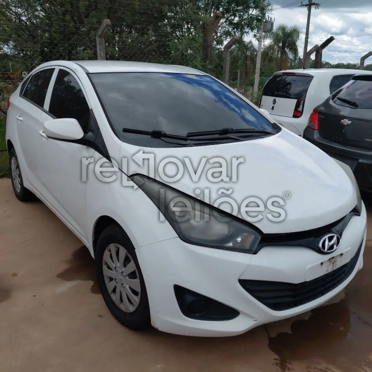 LOTE 025 - HYUNDAI HB20S 1.0M COMF - ANO 2014/2015 - COMPLETO - SICREDI PIONEIRA - DEPOSITADO EM SANTO ÂNGELO/RS