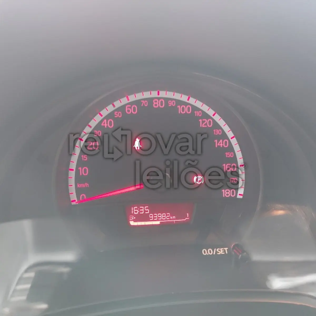 LOTE 024 - VW UP TAKE MCV - ANO 2017/2018 - COMPLETO - SICREDI PIONEIRA - DEPOSITADO EM SANTO ÂNGELO/RS
