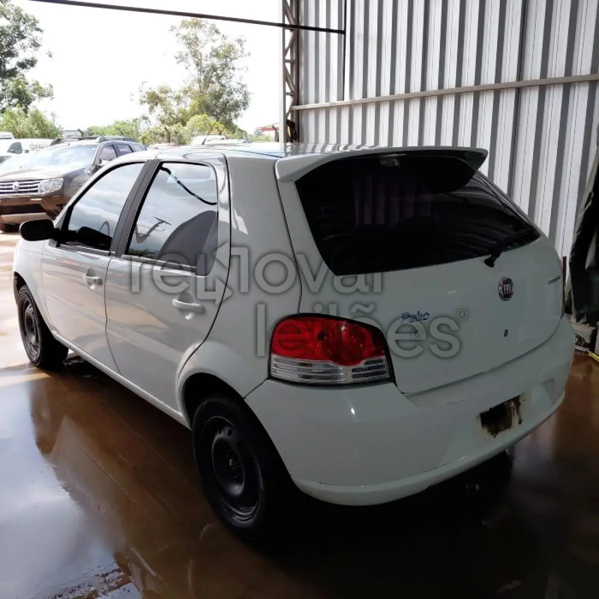 LOTE 001 - FIAT PALIO ATTRACTIV 1.4 - ANO 2010/2011 - COMPLETO - SICREDI PIONEIRA - DEPOSITADO EM SANTO ÂNGELO/RS