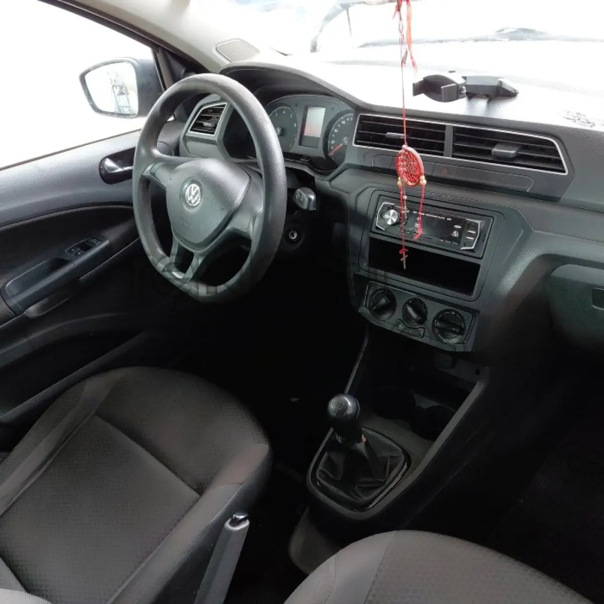 LOTE 015 - VOLKSWAGEN VOYAGE 1.6L MB5 - ANO 2019/2020 - COMPLETO - SICREDI PLANALTO - DEPOSITADO EM SANTO ÂNGELO/RS