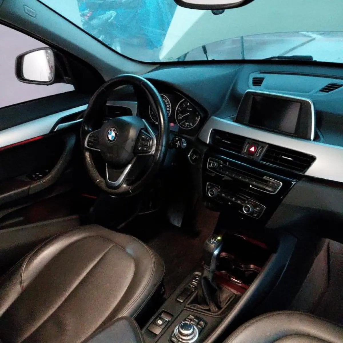 LOTE 004 - BMW X1 S20I ACTIVEFLEX - ANO 2016/2016 - COMPLETO - SICREDI UNIÃO - DEPOSITADO EM SANTO ÂNGELO/RS