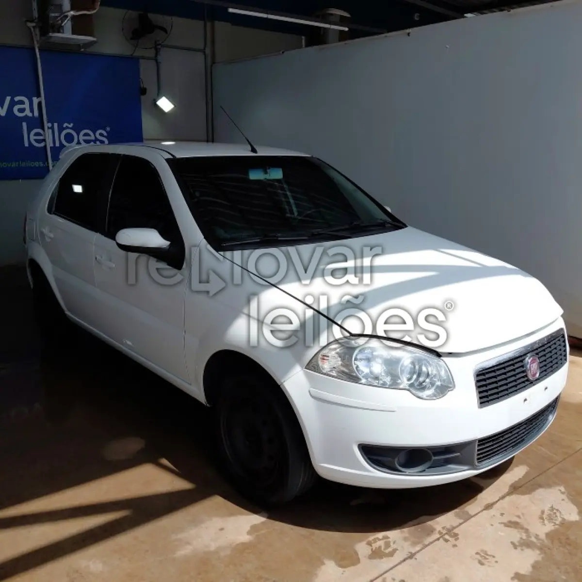 LOTE 001 - FIAT PALIO ATTRACTIV 1.4 - ANO 2010/2011 - COMPLETO - SICREDI PIONEIRA - DEPOSITADO EM SANTO ÂNGELO/RS