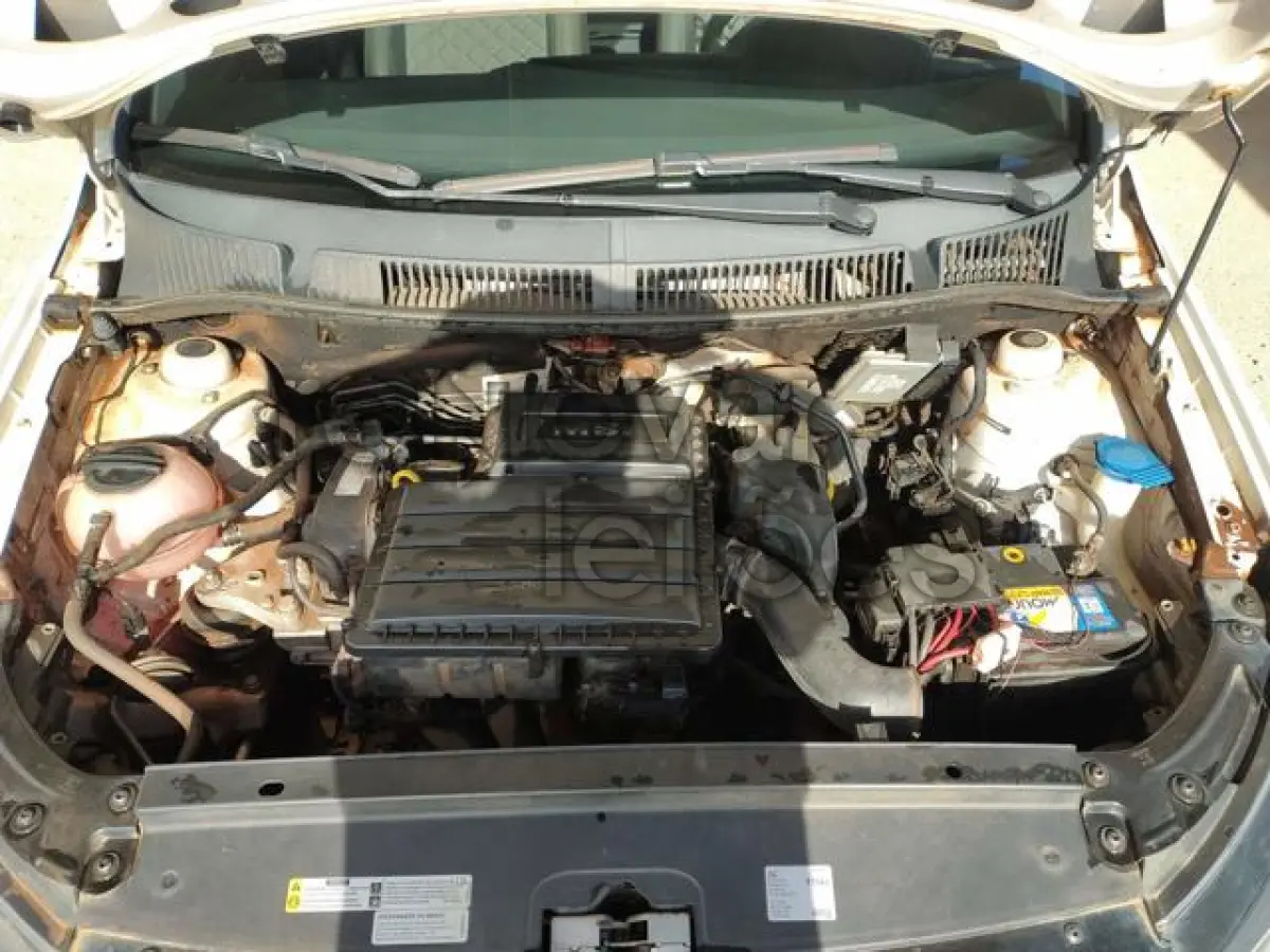 LOTE 018 - VW/FOX HL MFV - 2017/2017 - COMPLETO - SICREDI PLANALTO - DEPOSITADO EM GOIANIA/GO