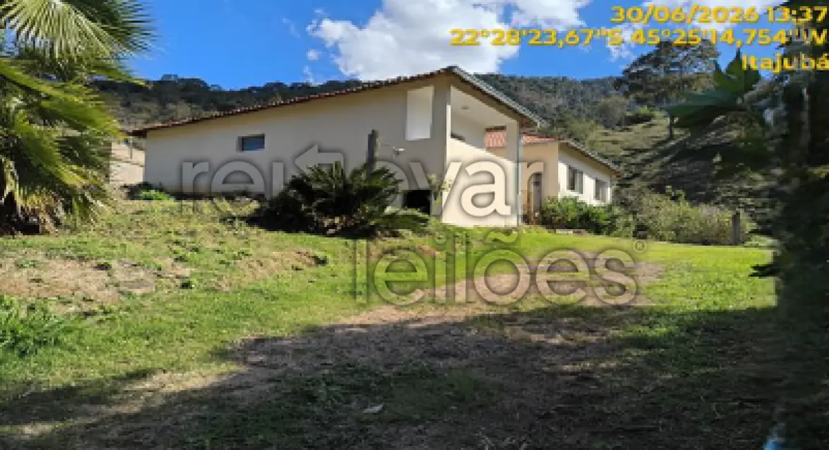 LOTE 012 - 3 CASAS C/ 740 M² - ITAJUBÁ / MG