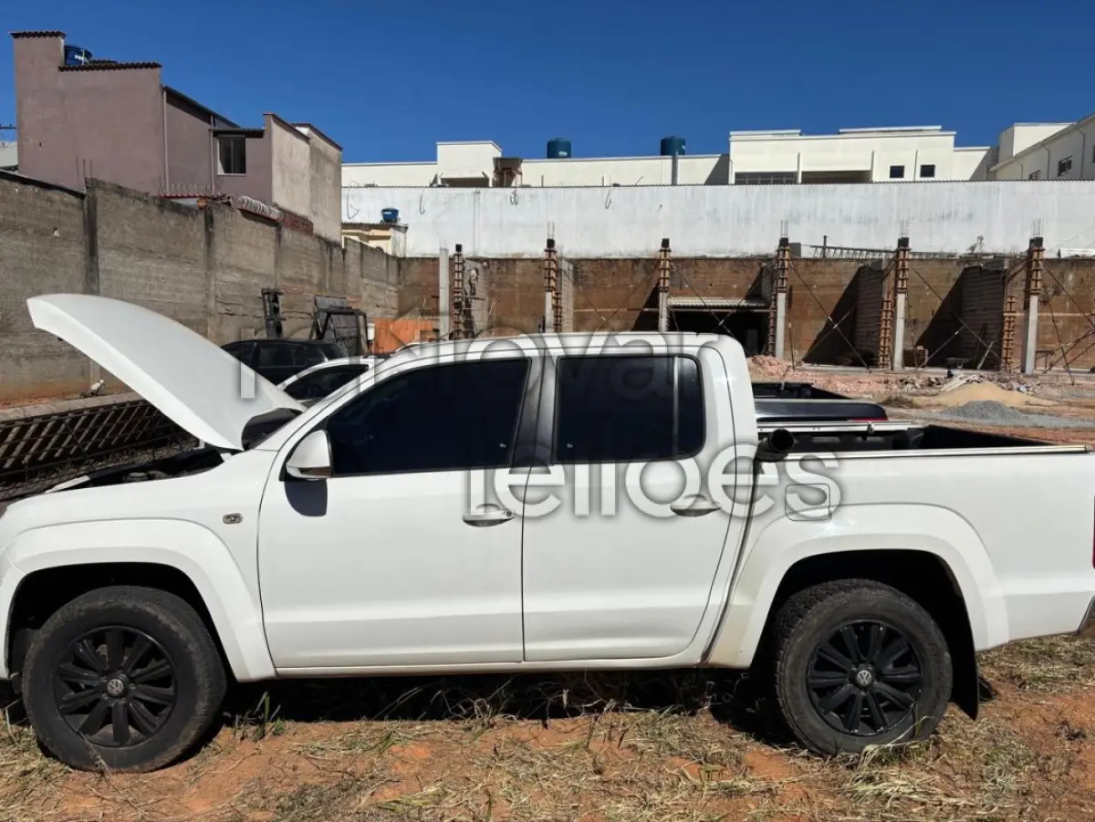 LOTE 001 - VW/AMAROK CD 4X4 HIGH 2012/2013 - COMPLETO - SICREDI GERAÇÕES - DEPOSITADO  EM LAVRAS/MG