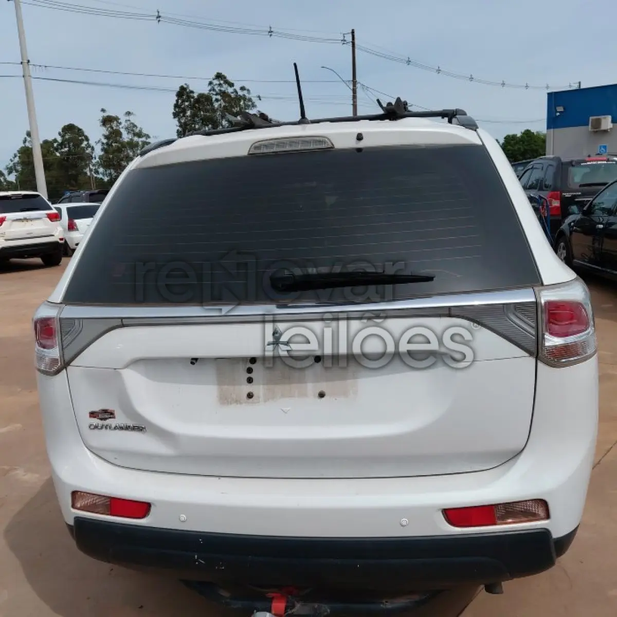 LOTE 016 - MITSUBISHI OUTLANDER 2.0 - ANO 2013/2014 - COMPLETO - SICREDI PIONEIRA - DEPOSITADO EM SANTO ÂNGELO/RS