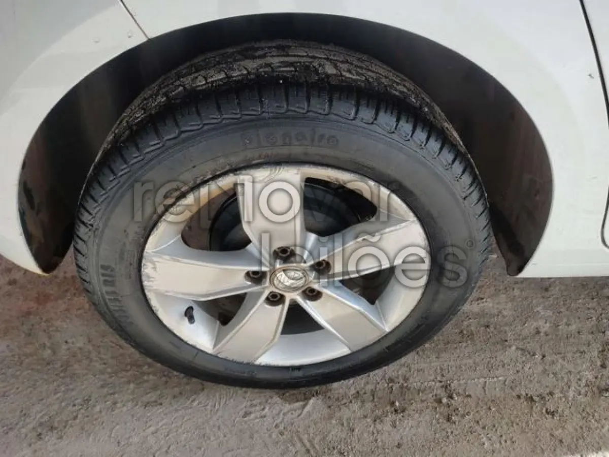 LOTE 018 - VW/FOX HL MFV - 2017/2017 - COMPLETO - SICREDI PLANALTO - DEPOSITADO EM GOIANIA/GO