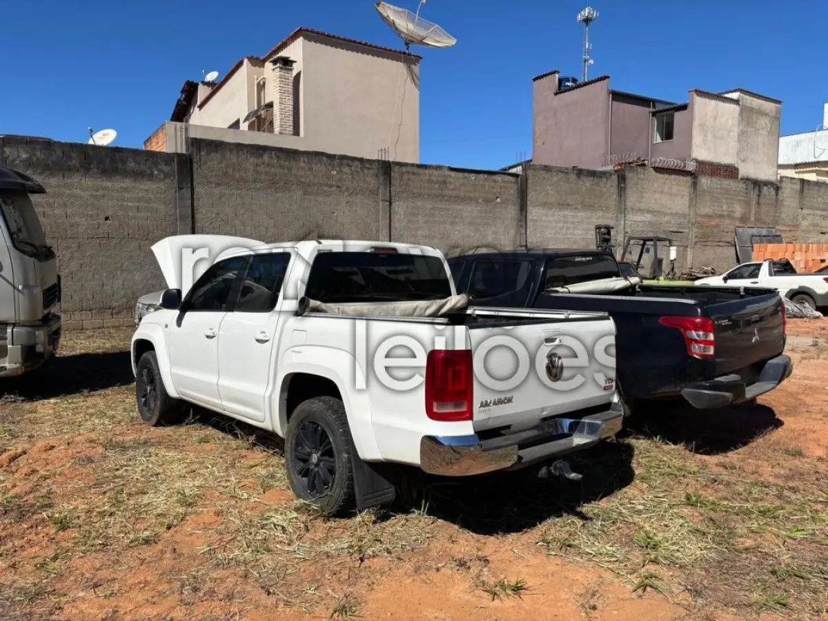 LOTE 001 - VW/AMAROK CD 4X4 HIGH 2012/2013 - COMPLETO - SICREDI GERAÇÕES - DEPOSITADO  EM LAVRAS/MG