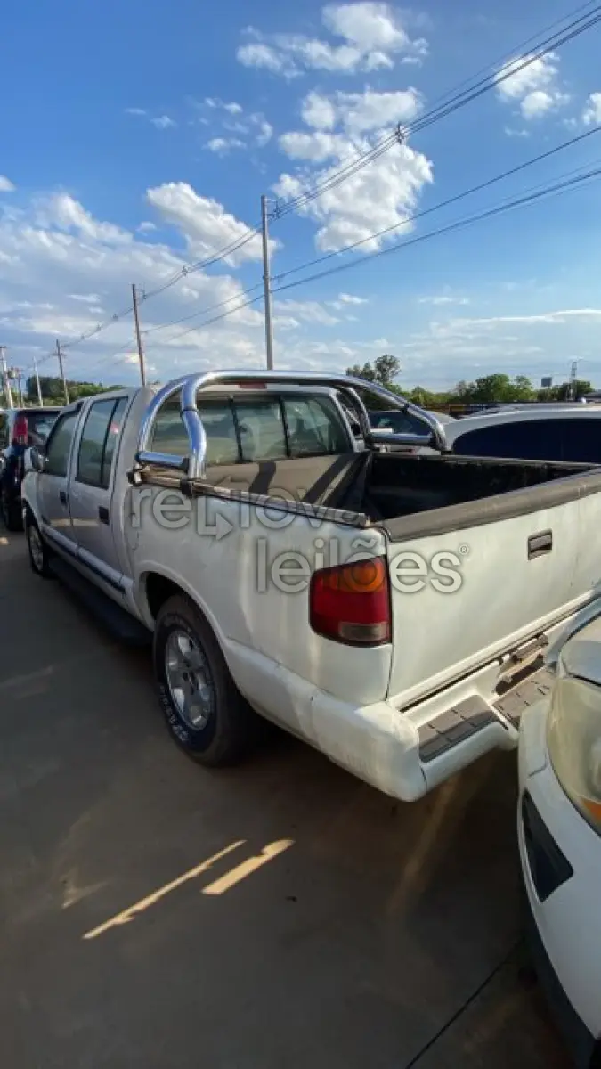 LOTE 054 - GM/S10 DE LUXE 4.3 D - ANO 1997/1998 - COMPLETO - CRESOL ARATIBA - DEPOSITADO EM SANTO ÂNGELO/RS