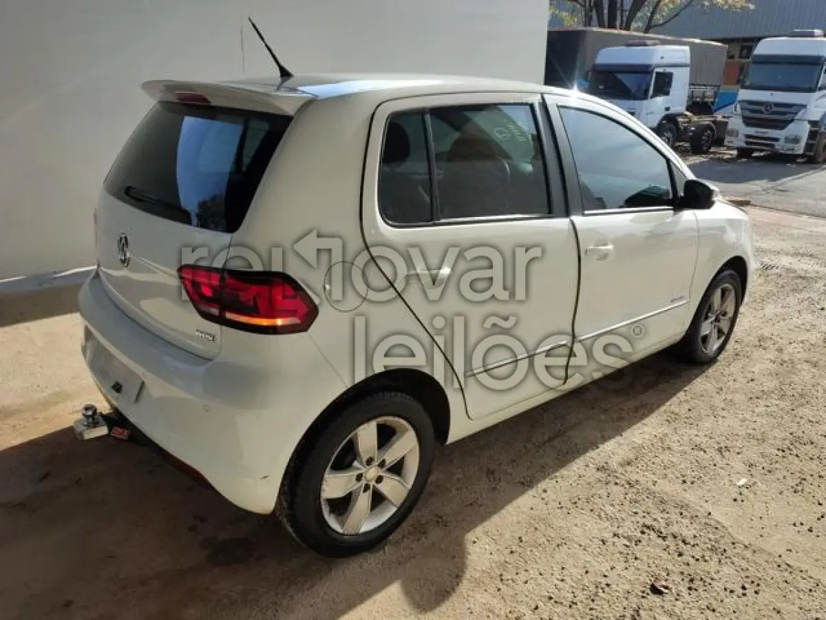 LOTE 018 - VW/FOX HL MFV - 2017/2017 - COMPLETO - SICREDI PLANALTO - DEPOSITADO EM GOIANIA/GO