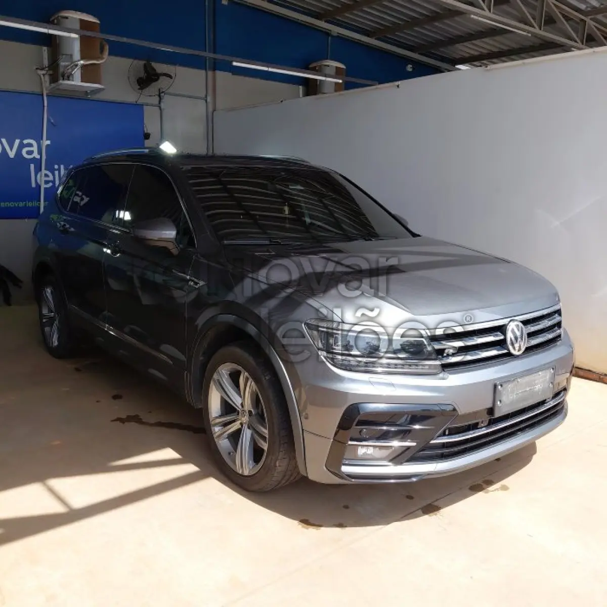 LOTE 015 - VOLKSWAGEN TIGUAN ALLSPACE RL - 2019/2020 - COMPLETO - SICOOB NOVA TRENTO - DEPOSITADO EM SANTO ÂNGELO/RS