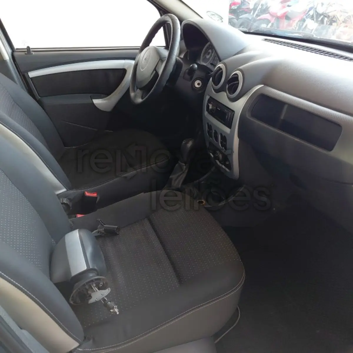 LOTE 050 - RENAULT SANDERO STEPWAY - ANO 2009/2010 - COMPLETO - SICREDI ALTOS DA SERRA - DEPOSITADO EM SANTO ÂNGELO/RS