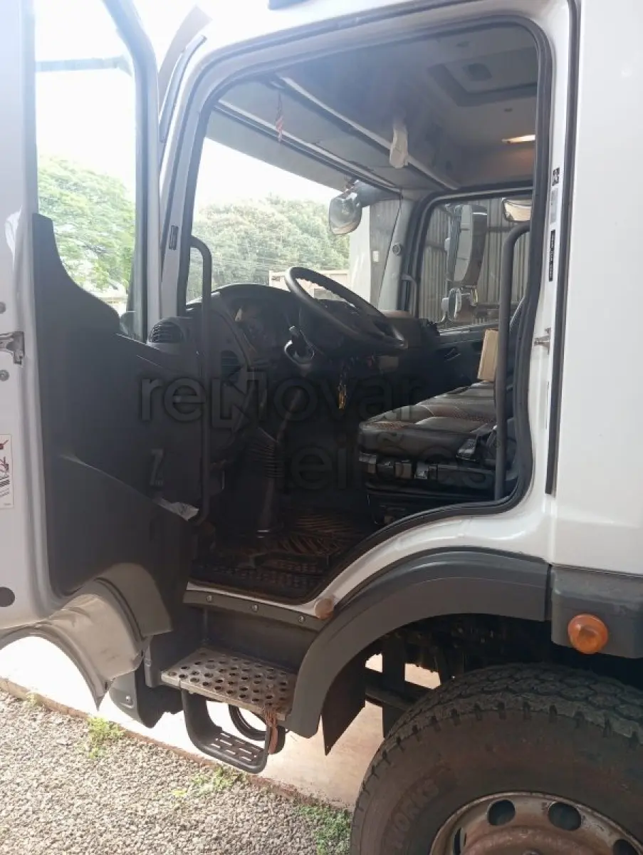 LOTE 005 - M.BENZ/ATEGO 2730CE - 2024/2025 - CRESOL CONEXÃO - DEPOSITADO EM MEDIANEIRA/RS