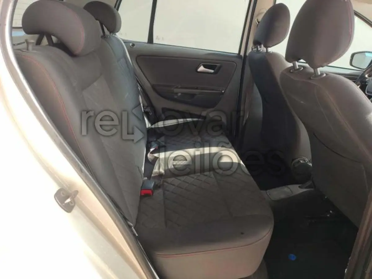 LOTE 018 - VW/FOX HL MFV - 2017/2017 - COMPLETO - SICREDI PLANALTO - DEPOSITADO EM GOIANIA/GO