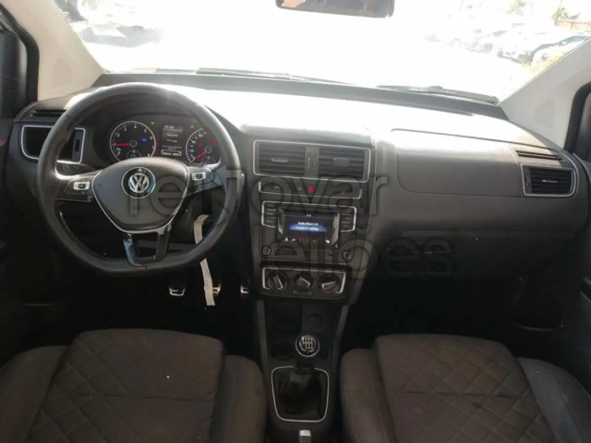 LOTE 018 - VW/FOX HL MFV - 2017/2017 - COMPLETO - SICREDI PLANALTO - DEPOSITADO EM GOIANIA/GO