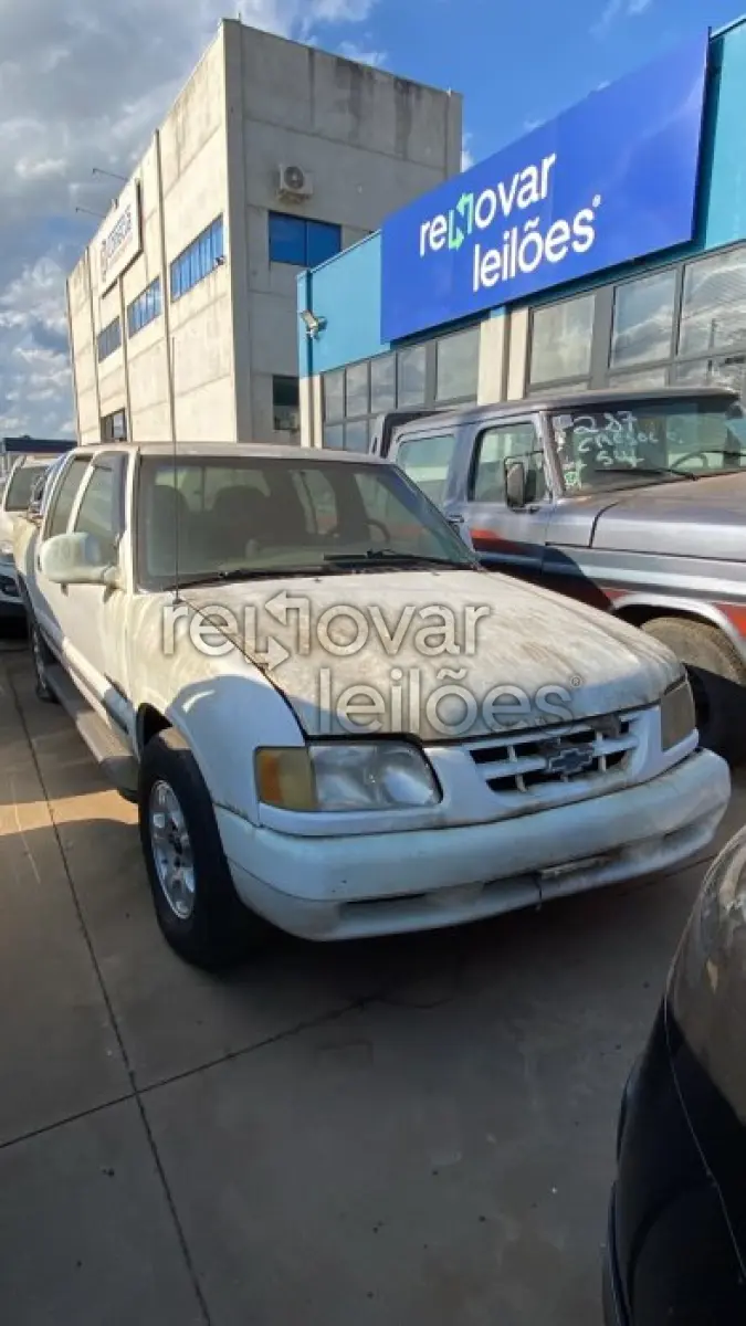 LOTE 054 - GM/S10 DE LUXE 4.3 D - ANO 1997/1998 - COMPLETO - CRESOL ARATIBA - DEPOSITADO EM SANTO ÂNGELO/RS