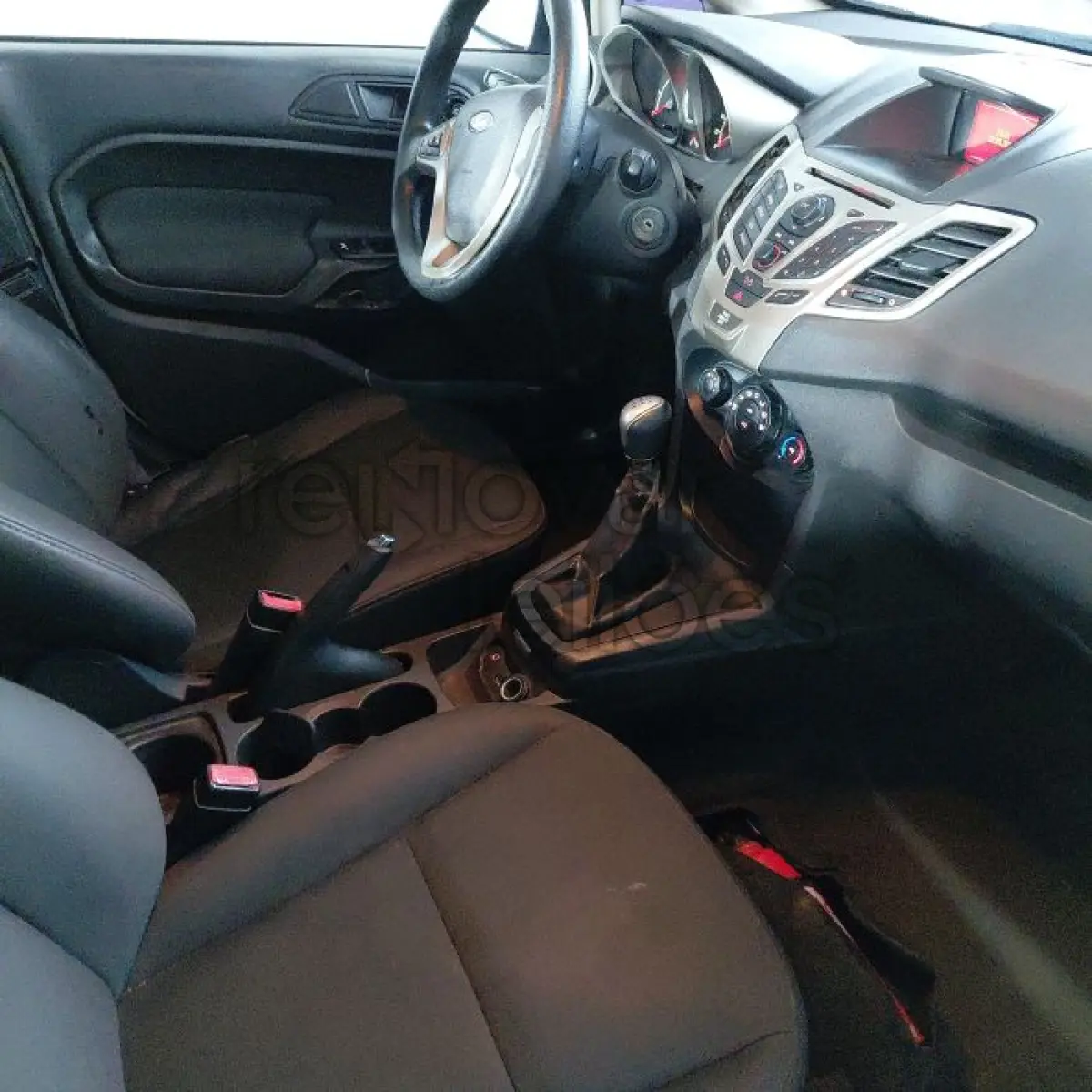 LOTE 019 - FORD FIESTA SE HA - ANO 2011/2012 - COMPLETO - SICREDI PLANALTO - DEPOSITADO EM SANTO ÂNGELO/RS