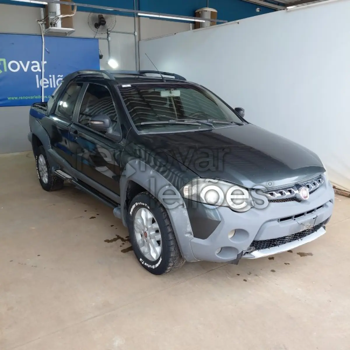 LOTE 053 - FIAT STRADA ADVENTURE CD - ANO 2012/2013 - COMPLETO - VIA CERTA - DEPOSITADO EM SANTO ÂNGELO/RS
