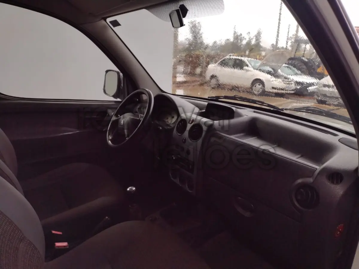 LOTE 045 - PEUGEOT PARTNER FURGÃO - ANO 2017/2018