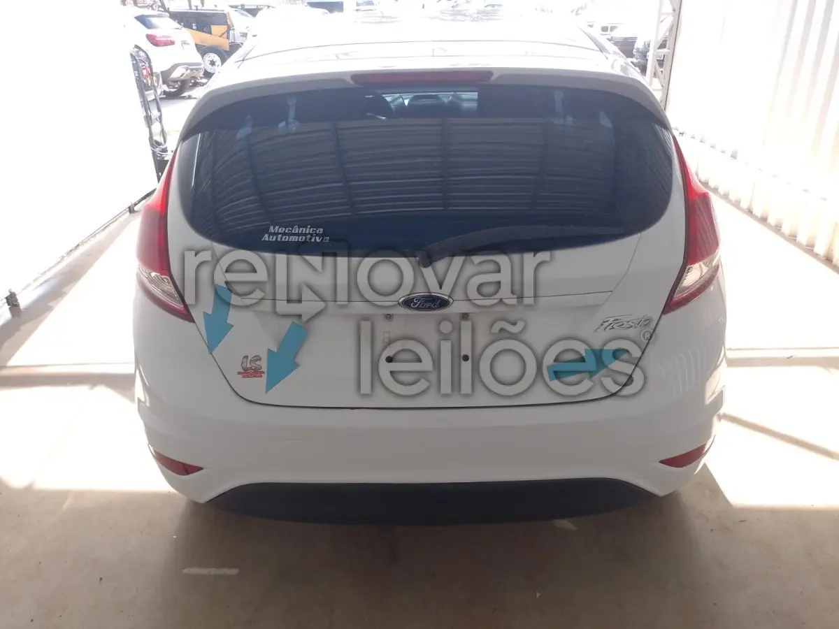 LOTE 033 - FORD FIESTA HATCH 1.5L S - ANO 2014/2014 - COMPLETO - SICREDI INTERESTADOS - PASSAGEM POR LEILÃO E INDICIO DE SINISTRO - IPVA 2025 EM ABERTO