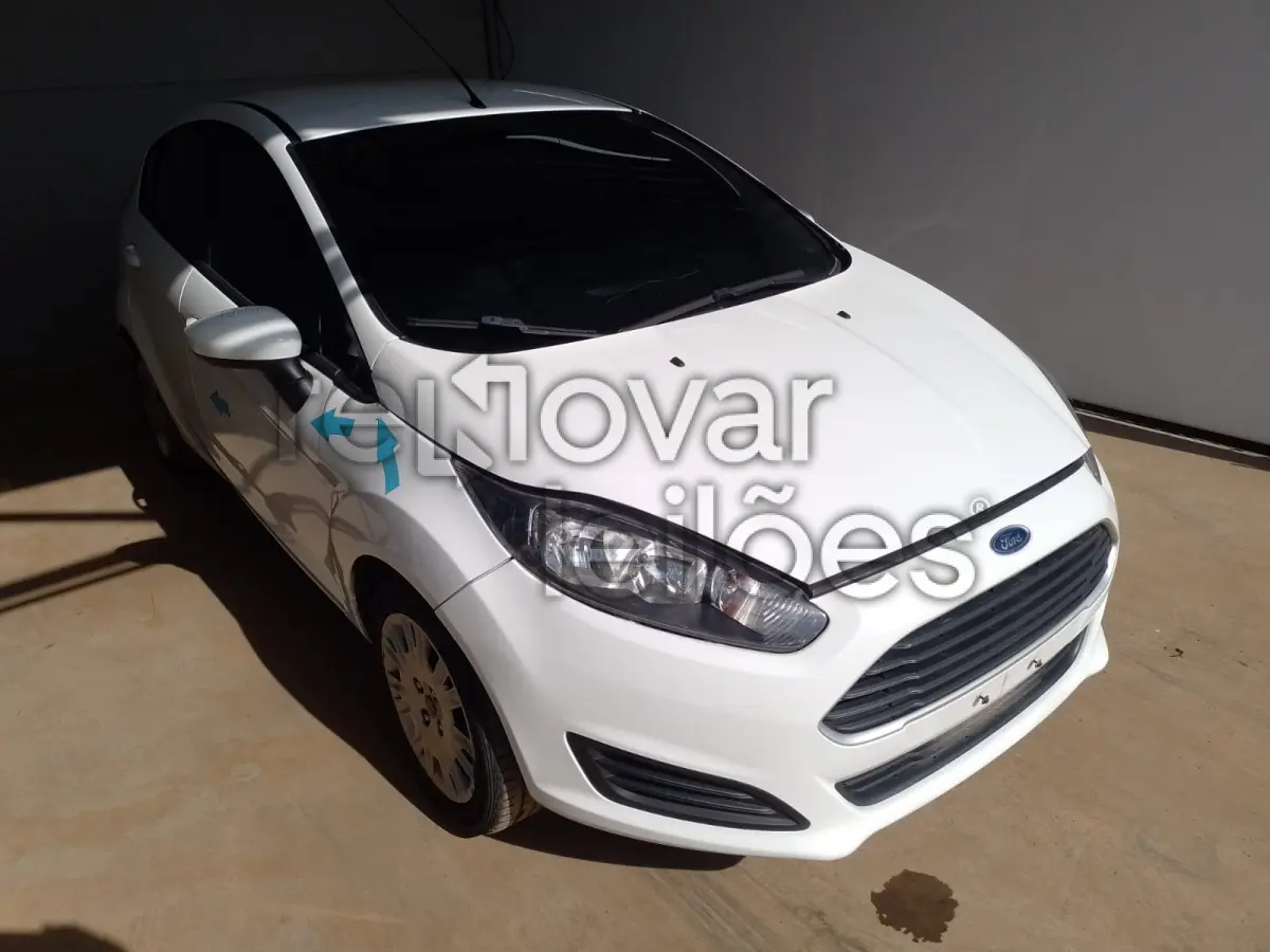 LOTE 033 - FORD FIESTA HATCH 1.5L S - ANO 2014/2014 - COMPLETO - SICREDI INTERESTADOS - PASSAGEM POR LEILÃO E INDICIO DE SINISTRO - IPVA 2025 EM ABERTO