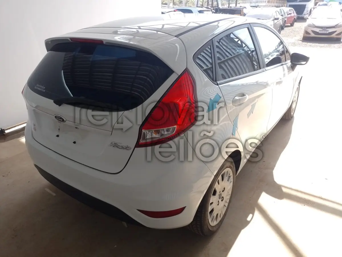 LOTE 033 - FORD FIESTA HATCH 1.5L S - ANO 2014/2014 - COMPLETO - SICREDI INTERESTADOS - PASSAGEM POR LEILÃO E INDICIO DE SINISTRO - IPVA 2025 EM ABERTO