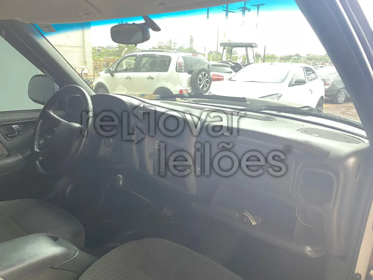 LOTE 032 - GM S10 RODEIO 2.8 4X4 - ANO 2011/2011 - COMPLETO - SICREDI CULTURAS - IPVA 2025 EM ABERTO
