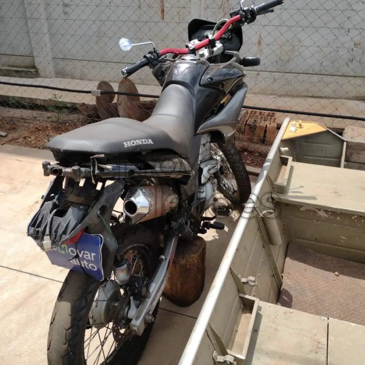 LOTE 013 - HONDA XRE 300 - ANO 2011/2011