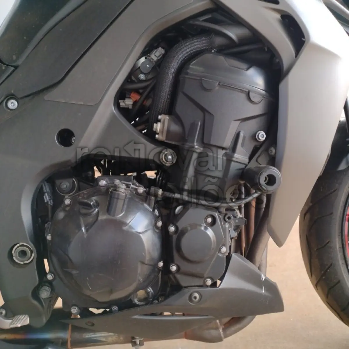 LOTE 050 - KAWASAKI Z1000 - ANO 2021/2021 - SICREDI UNIÃO