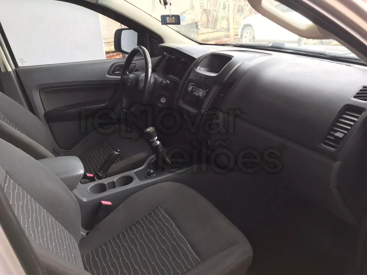 LOTE 048 - FORD RANGER XL CD - ANO 2015/2015 - COMPLETO