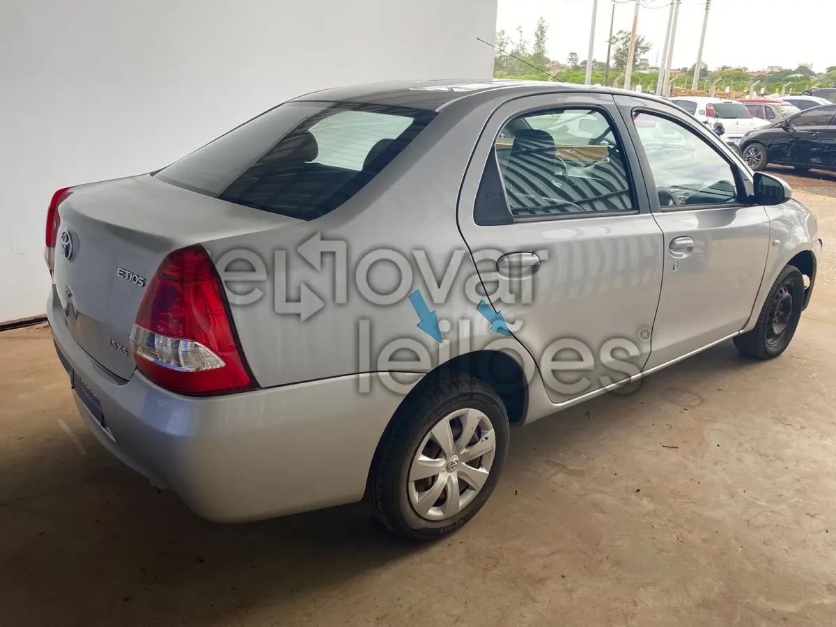 LOTE 008 - TOYOTA ETIOS SEDAN XS - ANO 2015/2015 - COMPLETO - SICREDI CONEXÃO