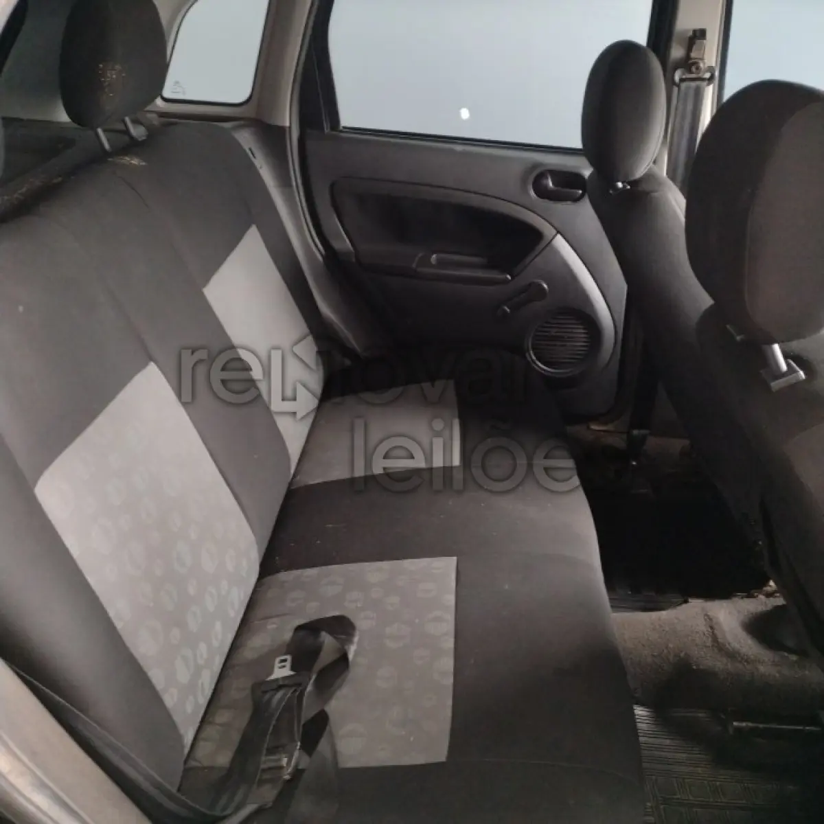 LOTE 046 - FORD FIESTA FLEX - ANO 2010/2011 - SICREDI RAIZES - PASSAGEM POR LEILÃO - IPVA 2025 EM ABERTO