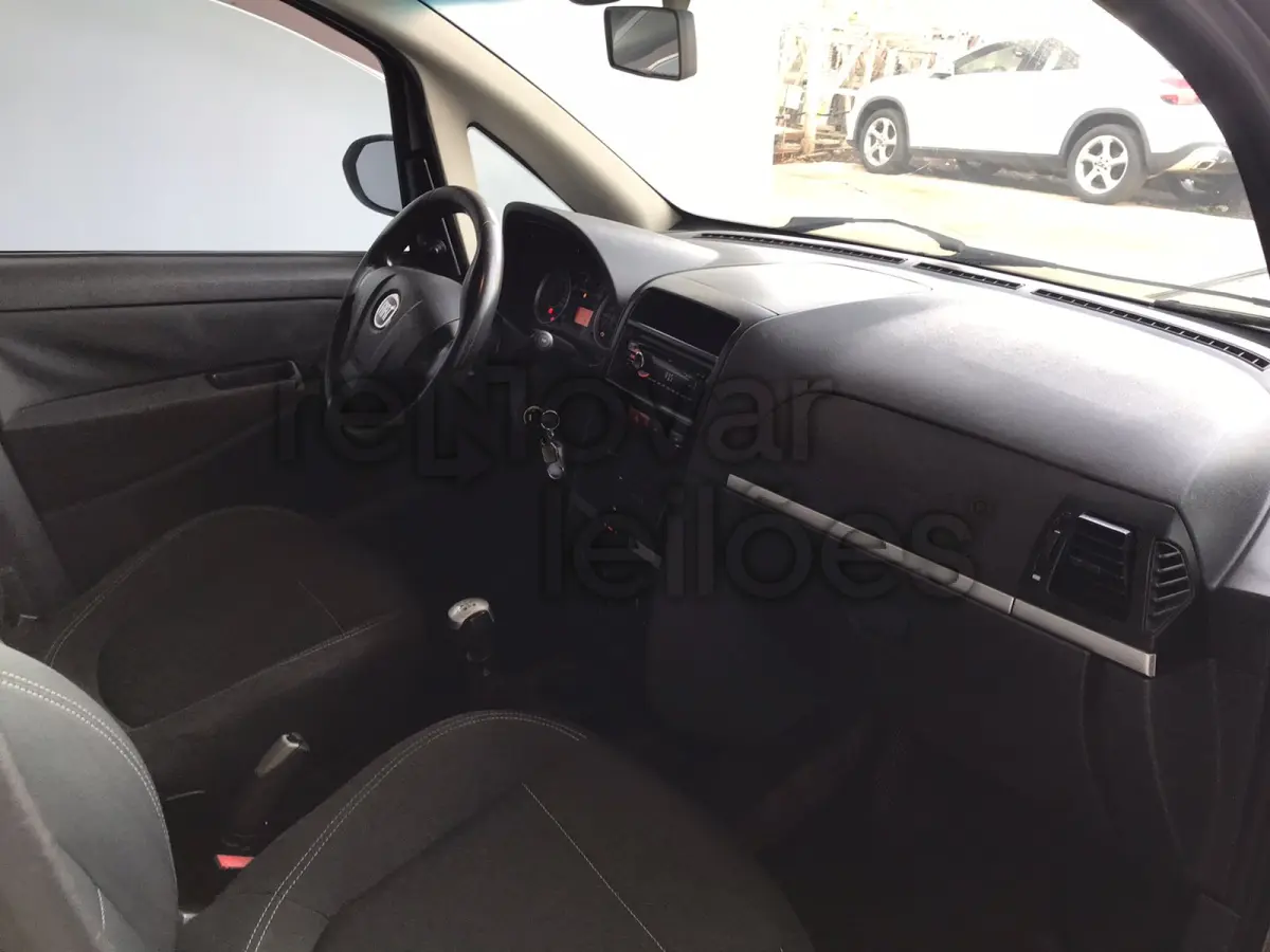 LOTE 049 - FIAT IDEA ATTRACTIV 1.4 - ANO 2011/2012 - COMPLETO