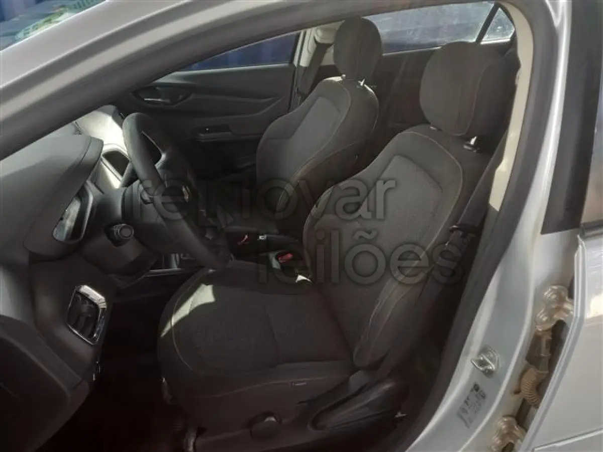 LOTE 024 - GM ONIX HATCH LTZ 1.4 - ANO 2014/2014 - COMPLETO - DEPOSITADO NO RIO DE JANEIRO/RJ