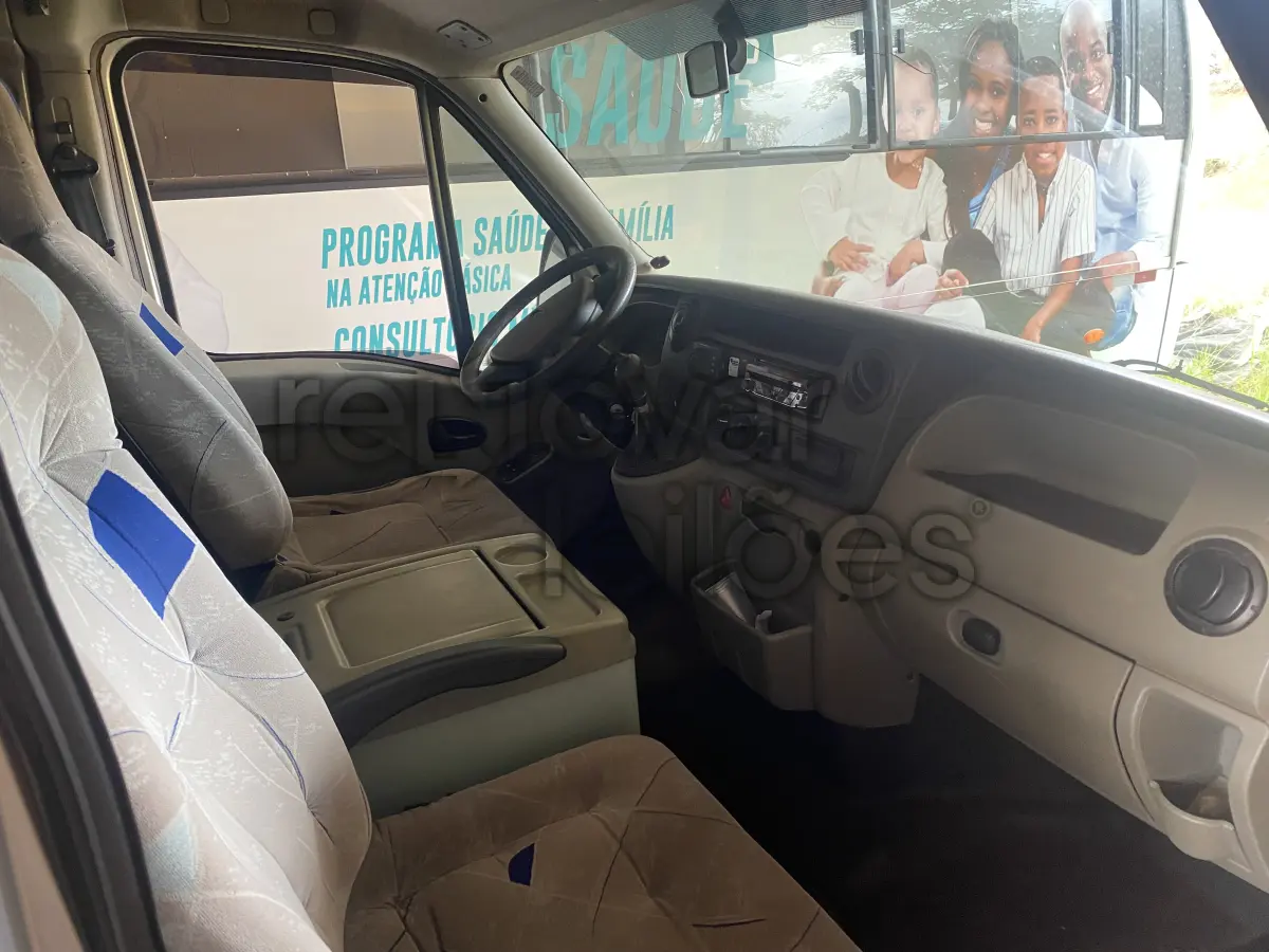 LOTE 006 - RENAULT MASTER EUROLAF P - ANO 2013 - EM FUNCIONAMENTO