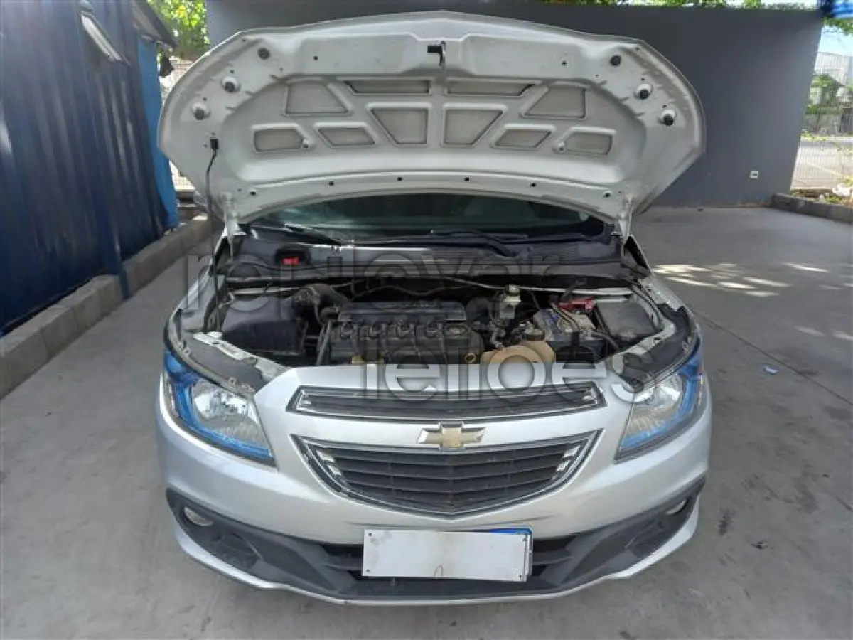 LOTE 024 - GM ONIX HATCH LTZ 1.4 - ANO 2014/2014 - COMPLETO - DEPOSITADO NO RIO DE JANEIRO/RJ