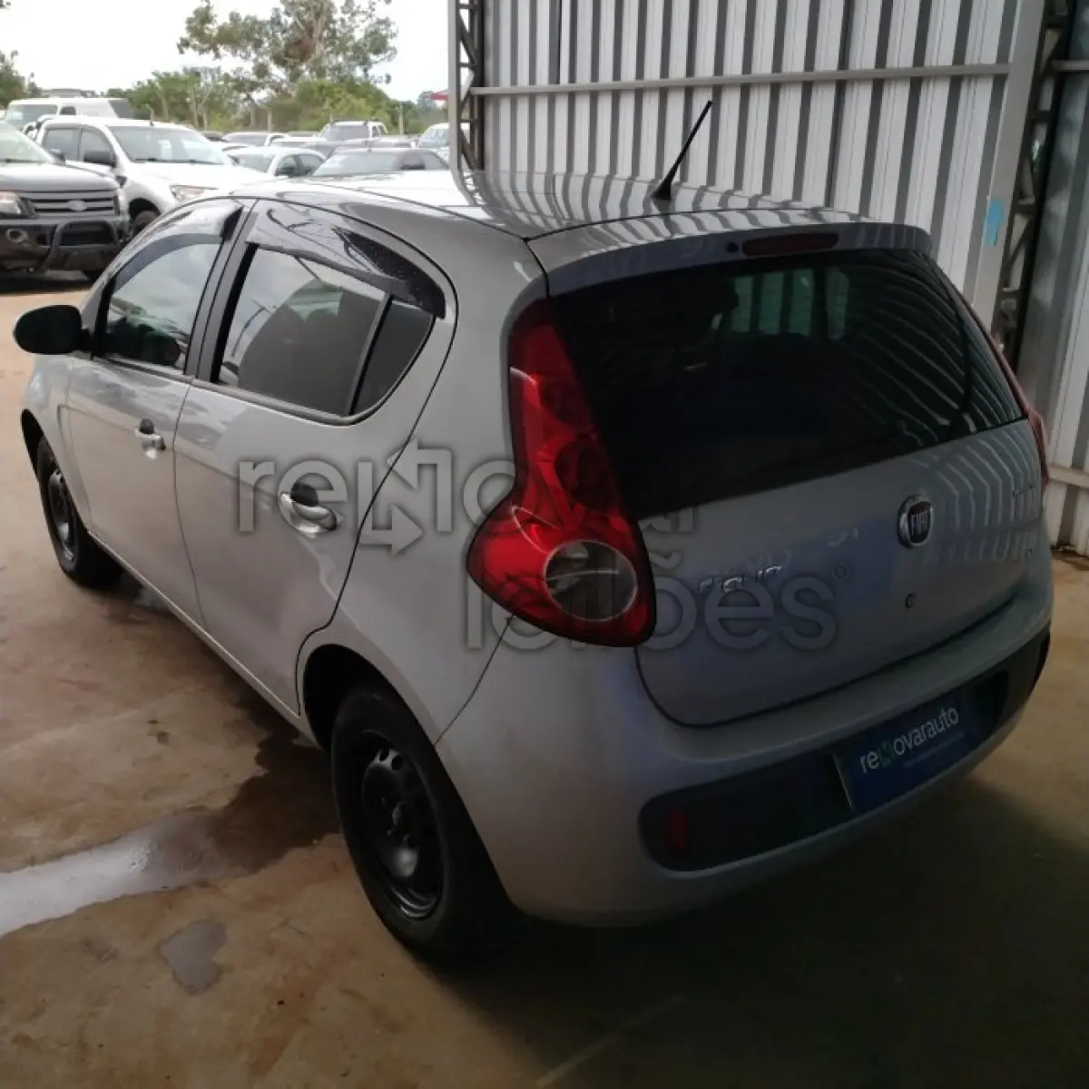 LOTE 047 - FIAT PALIO ATTRACTIV 1.4 - ANO 2013/2014 - COMPLETO