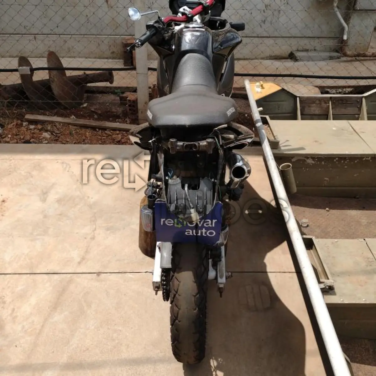 LOTE 013 - HONDA XRE 300 - ANO 2011/2011
