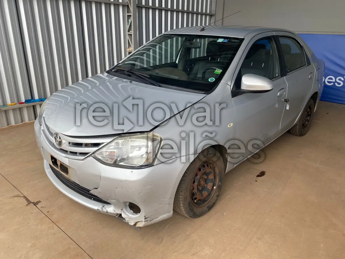 LOTE 008 - TOYOTA ETIOS SEDAN XS - ANO 2015/2015 - COMPLETO - SICREDI CONEXÃO